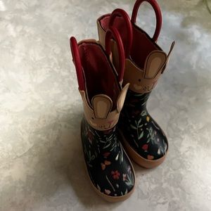 Toddler rain boots with bunny face
